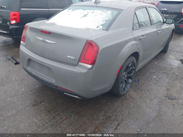 Photo 3 VIN: 2C3CCABG7KH533681 - CHRYSLER 300 