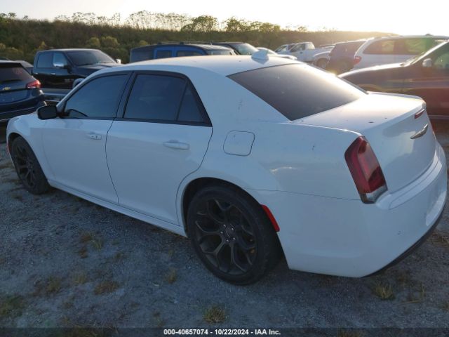 Photo 2 VIN: 2C3CCABG7KH538234 - CHRYSLER 300 