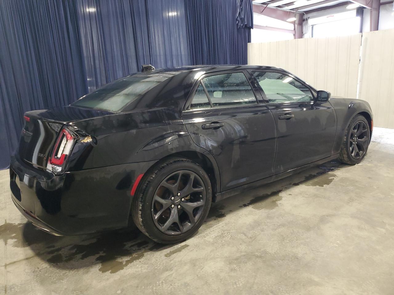 Photo 2 VIN: 2C3CCABG7NH123144 - CHRYSLER 300 