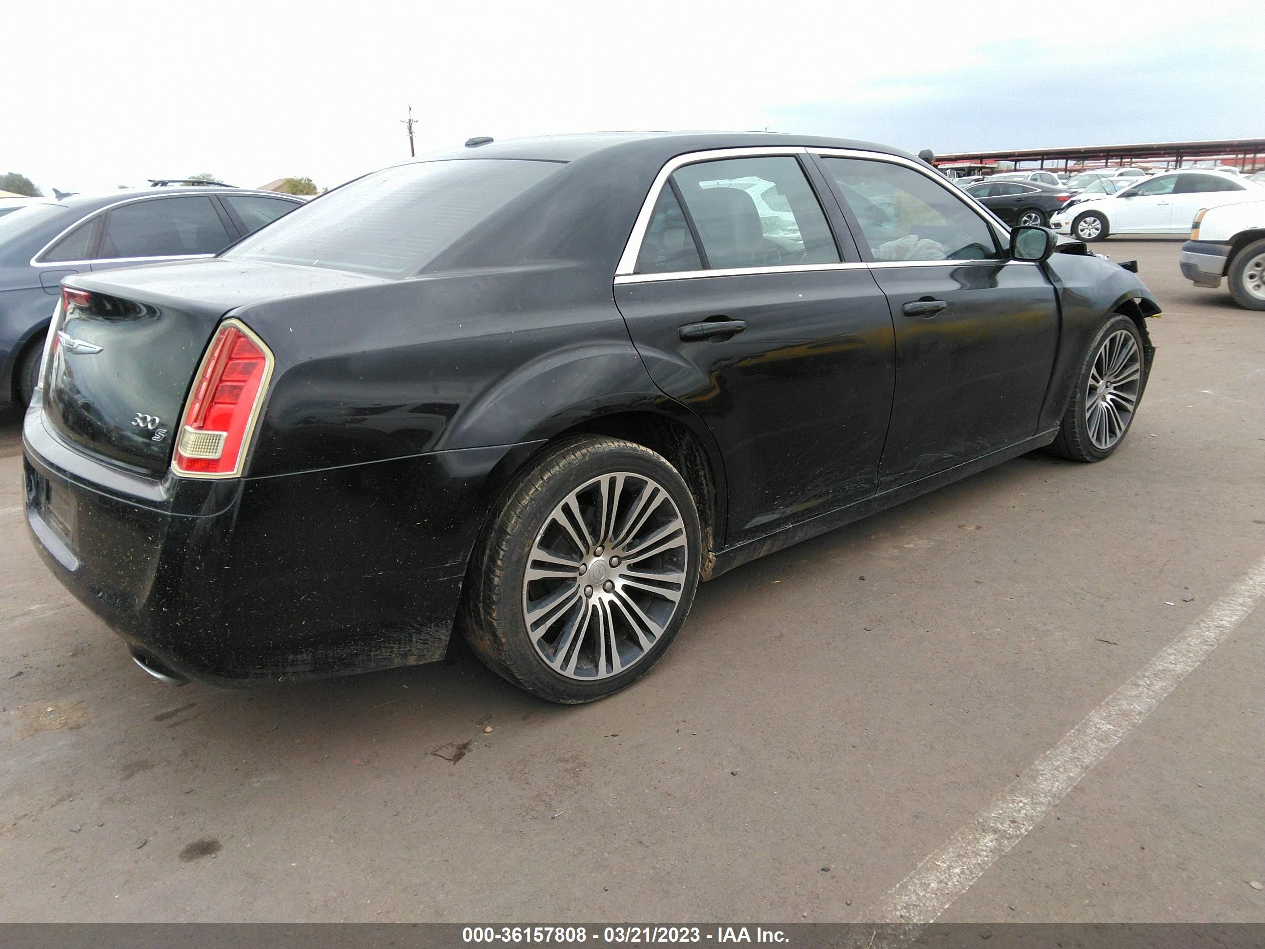 Photo 3 VIN: 2C3CCABG8CH115406 - CHRYSLER 300 