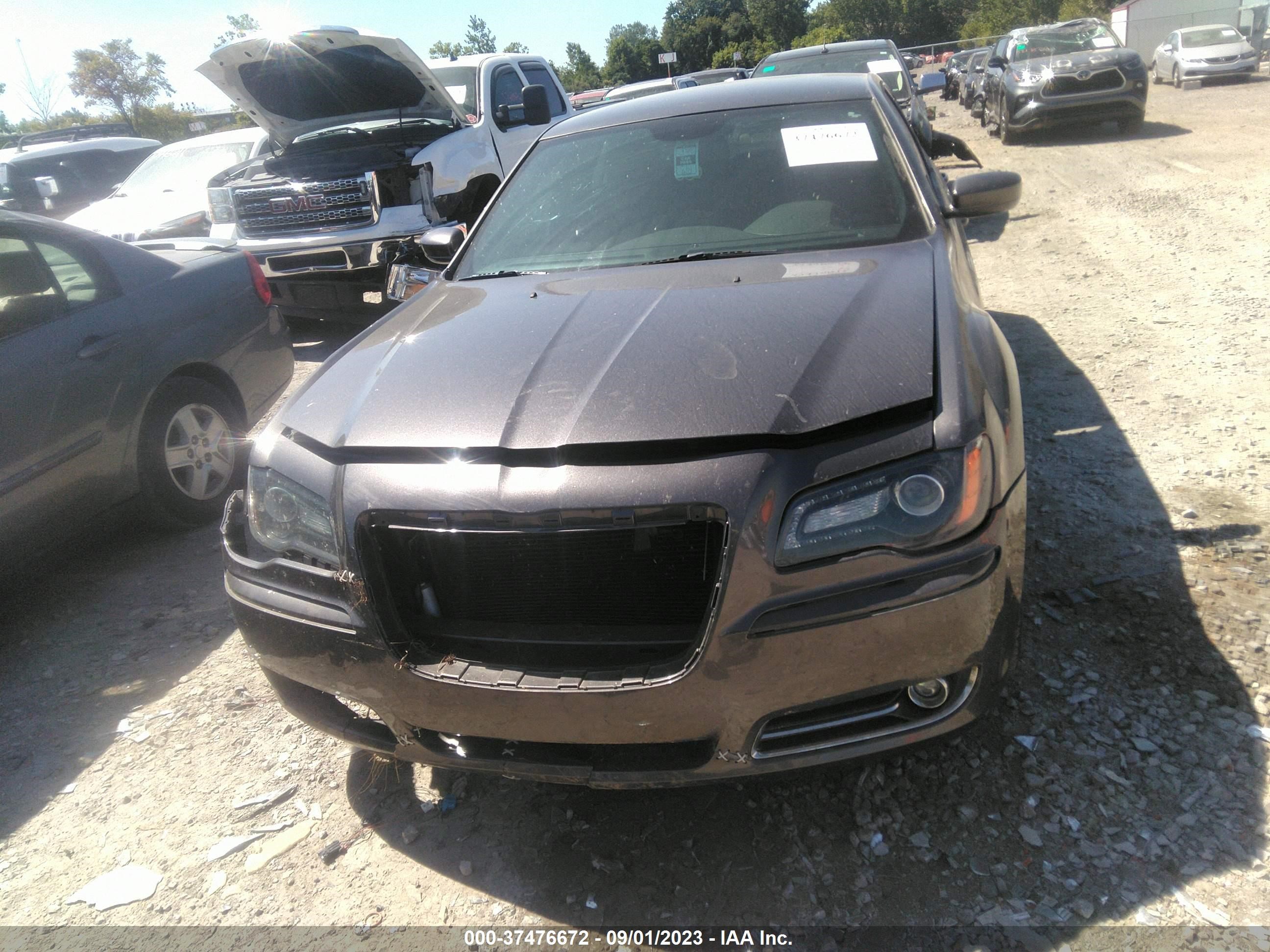 Photo 11 VIN: 2C3CCABG8EH352092 - CHRYSLER 300 