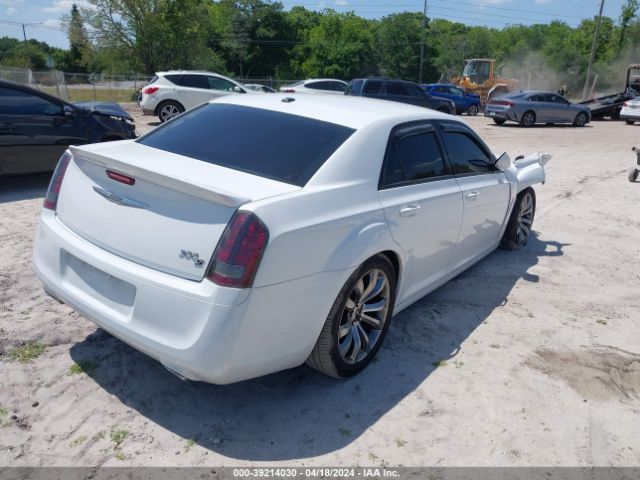 Photo 3 VIN: 2C3CCABG8EH382497 - CHRYSLER 300 