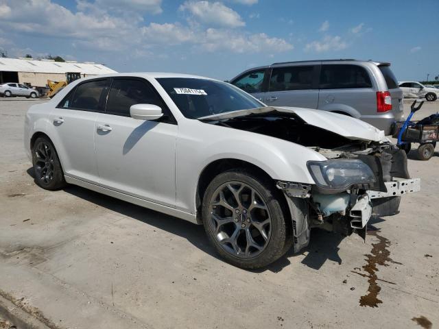 Photo 3 VIN: 2C3CCABG8FH735998 - CHRYSLER 300 S 