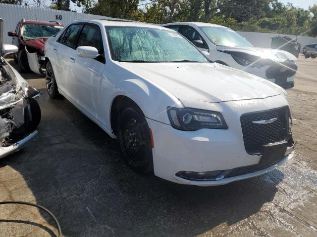 Photo 3 VIN: 2C3CCABG8FH755720 - CHRYSLER 300 S 