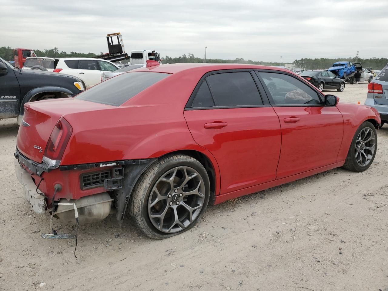 Photo 2 VIN: 2C3CCABG8FH763509 - CHRYSLER 300 