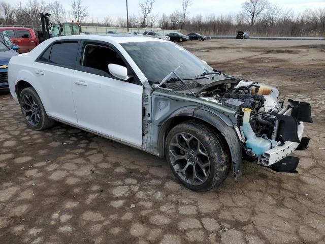 Photo 3 VIN: 2C3CCABG8FH803233 - CHRYSLER 300 S 