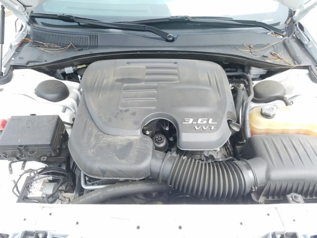 Photo 6 VIN: 2C3CCABG8FH893998 - CHRYSLER 300 S 