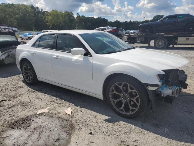 Photo 3 VIN: 2C3CCABG8GH135063 - CHRYSLER 300 S 