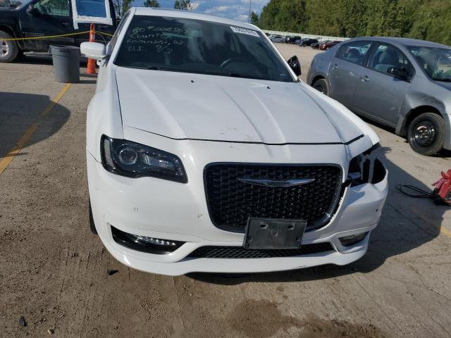 Photo 4 VIN: 2C3CCABG8JH130145 - CHRYSLER 300 S 