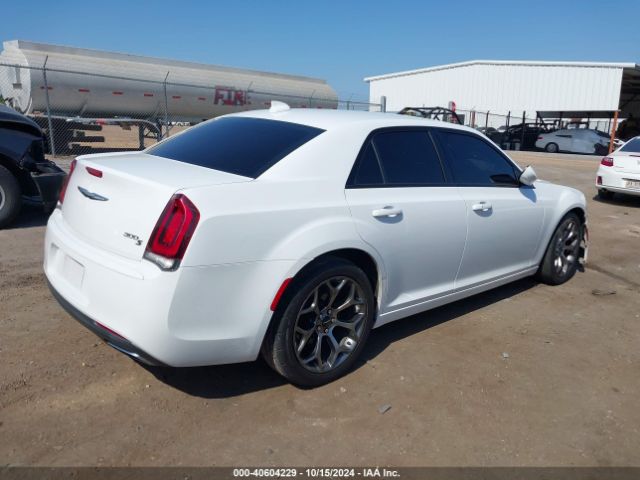 Photo 3 VIN: 2C3CCABG8JH214093 - CHRYSLER 300 