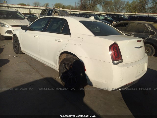 Photo 2 VIN: 2C3CCABG8KH682763 - CHRYSLER 300 