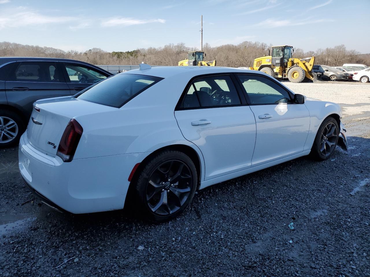 Photo 2 VIN: 2C3CCABG8PH524222 - CHRYSLER 300 