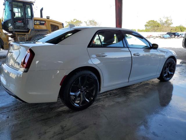 Photo 2 VIN: 2C3CCABG8PH641119 - CHRYSLER 300 