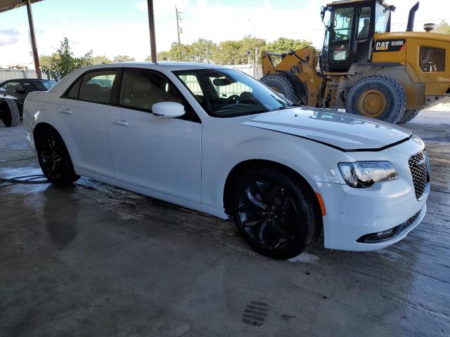 Photo 3 VIN: 2C3CCABG8PH641119 - CHRYSLER 300 