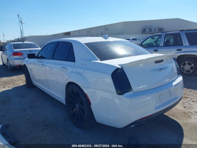 Photo 2 VIN: 2C3CCABG9FH767083 - CHRYSLER 300 