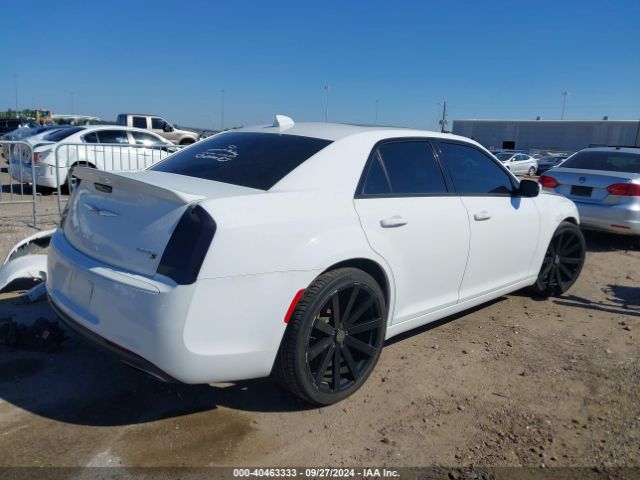 Photo 3 VIN: 2C3CCABG9FH767083 - CHRYSLER 300 