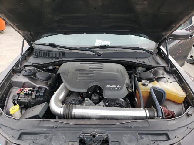 Photo 6 VIN: 2C3CCABG9FH807677 - CHRYSLER 300 S 