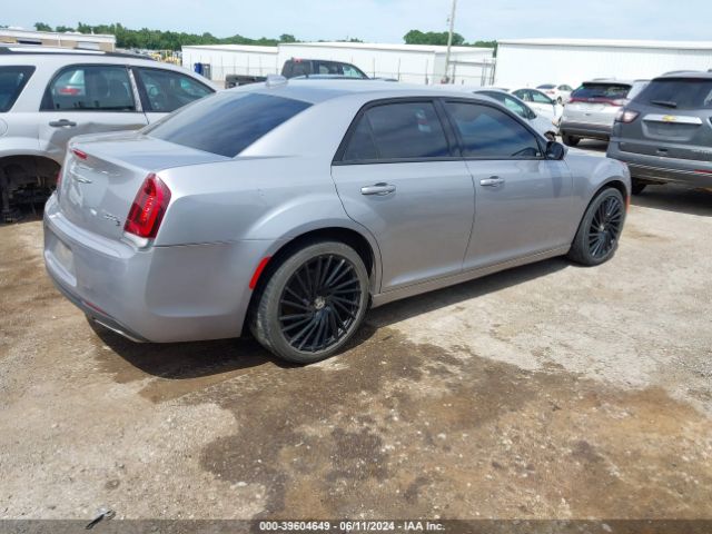 Photo 3 VIN: 2C3CCABG9FH848875 - CHRYSLER 300 