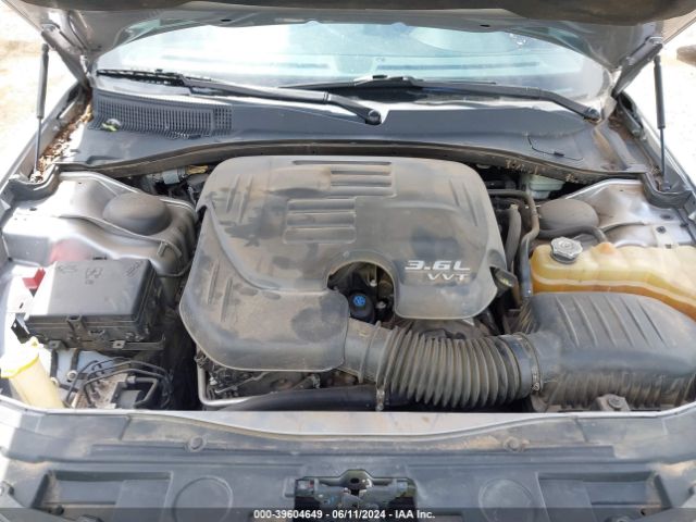 Photo 9 VIN: 2C3CCABG9FH848875 - CHRYSLER 300 