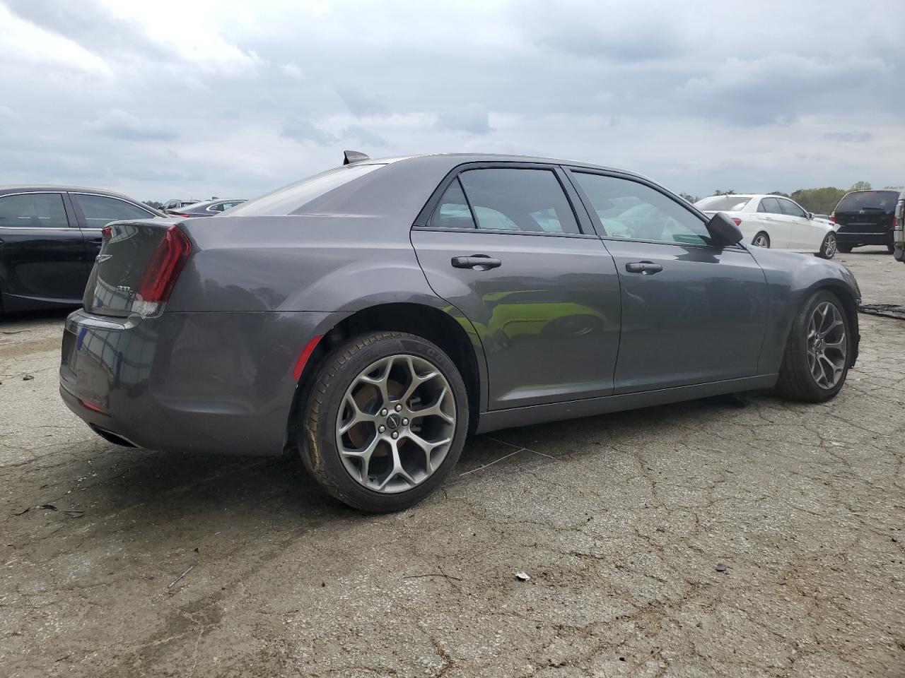 Photo 2 VIN: 2C3CCABG9JH278224 - CHRYSLER 300 