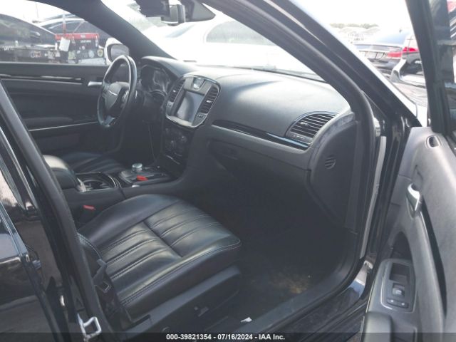 Photo 4 VIN: 2C3CCABG9KH617940 - CHRYSLER 300 