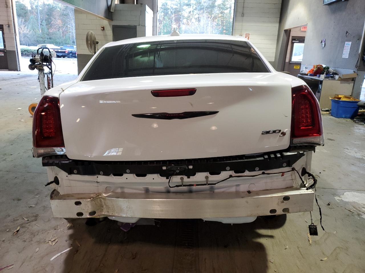 Photo 5 VIN: 2C3CCABG9LH255643 - CHRYSLER 300 