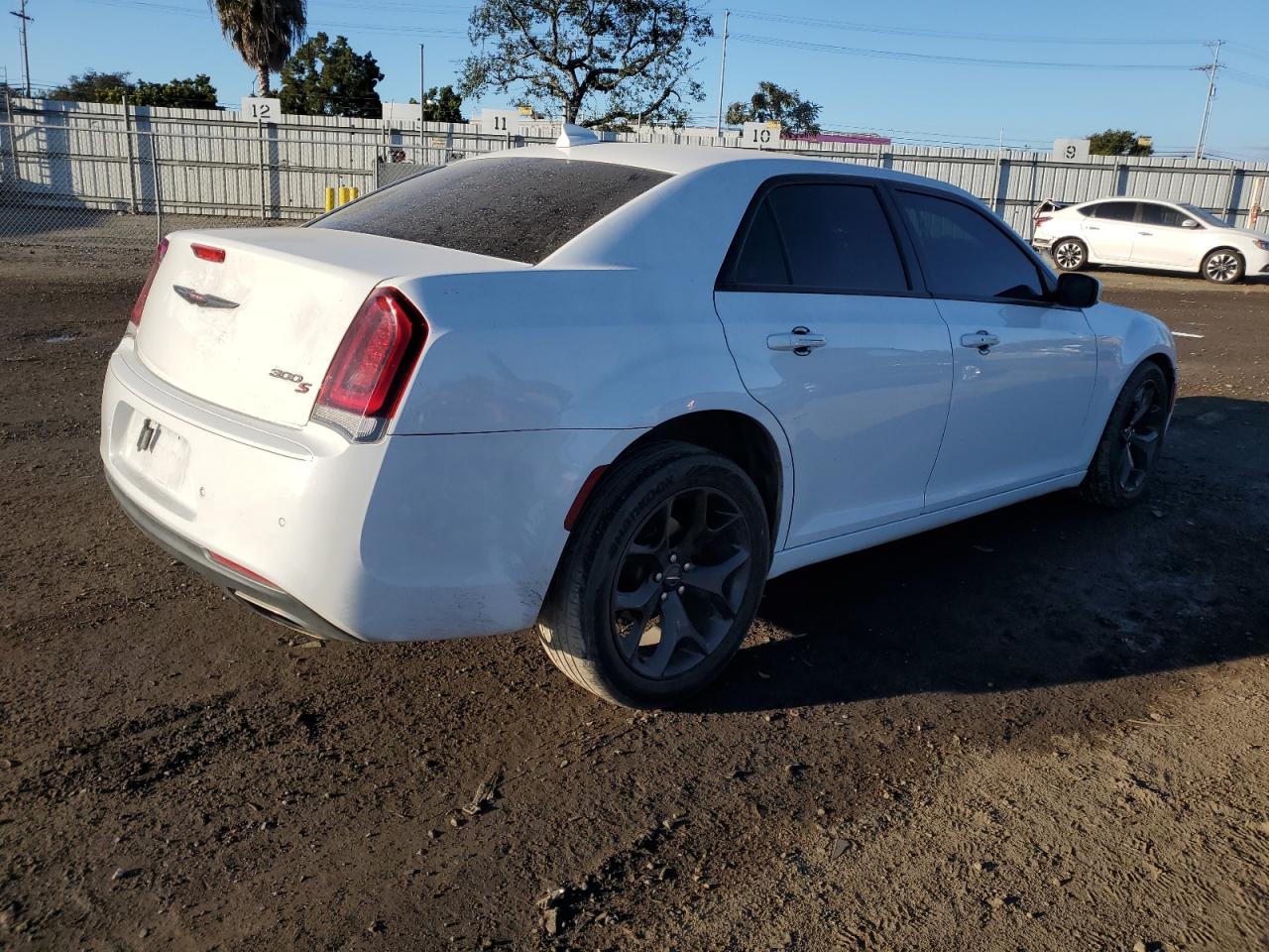 Photo 2 VIN: 2C3CCABG9MH529134 - CHRYSLER 300 