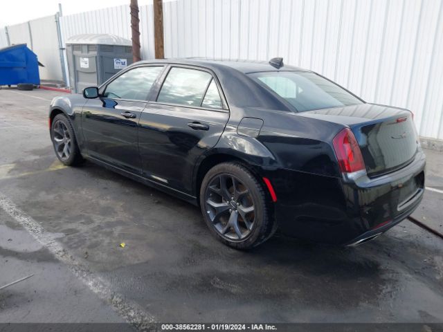 Photo 2 VIN: 2C3CCABG9PH569685 - CHRYSLER 300 