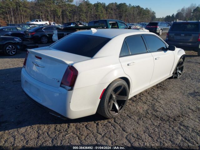 Photo 3 VIN: 2C3CCABGXFH786547 - CHRYSLER 300 