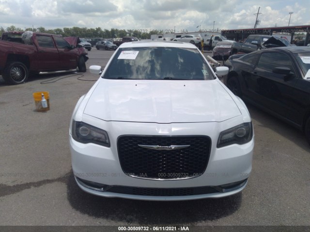 Photo 5 VIN: 2C3CCABGXFH845838 - CHRYSLER 300 