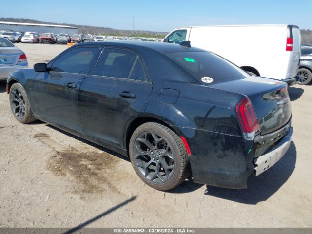 Photo 2 VIN: 2C3CCABGXKH639817 - CHRYSLER 300 