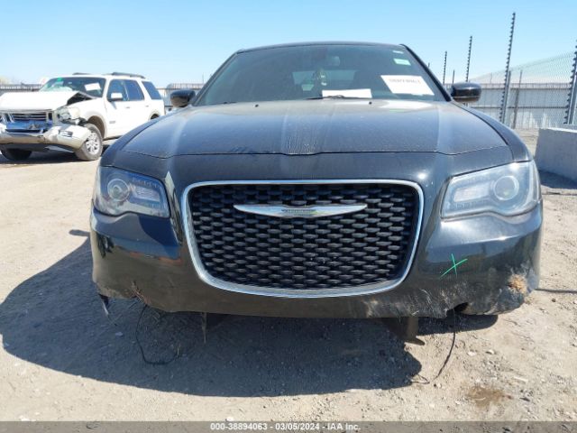 Photo 5 VIN: 2C3CCABGXKH639817 - CHRYSLER 300 