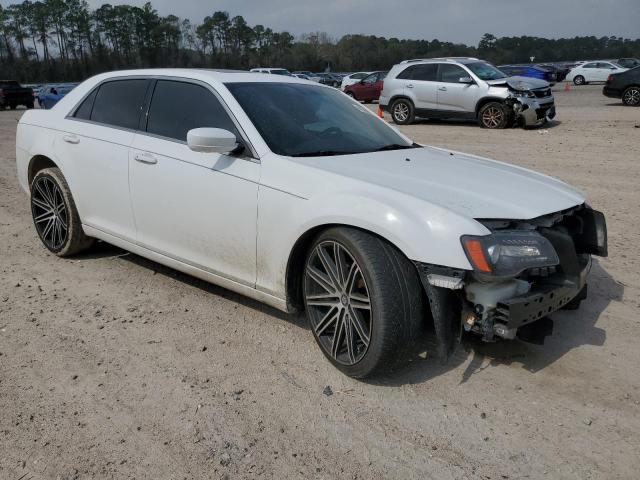 Photo 3 VIN: 2C3CCABT2DH585493 - CHRYSLER 300 S 