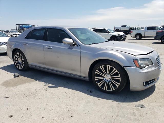 Photo 3 VIN: 2C3CCABT2DH710041 - CHRYSLER 300 S 