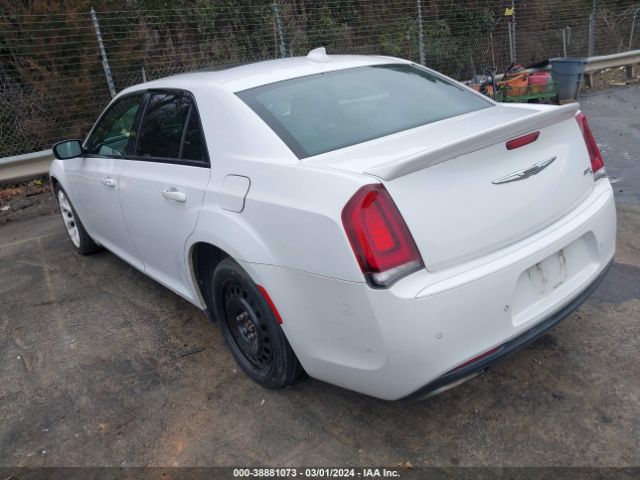 Photo 2 VIN: 2C3CCABT2GH170548 - CHRYSLER 300 