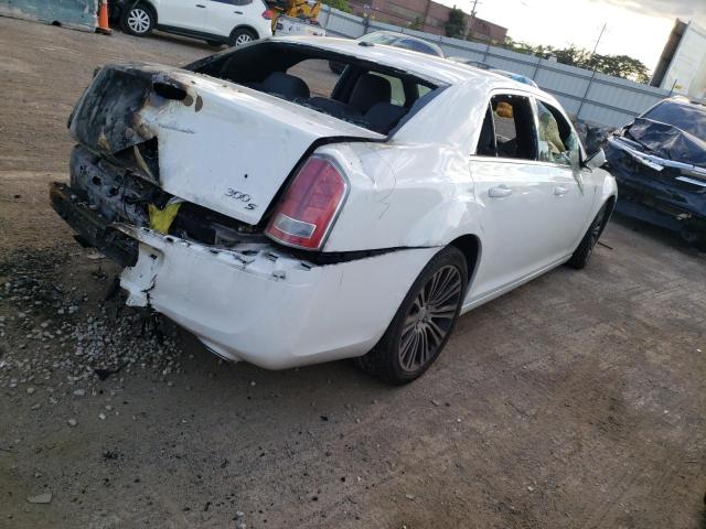 Photo 3 VIN: 2C3CCABT3DH743808 - CHRYSLER 300 S 