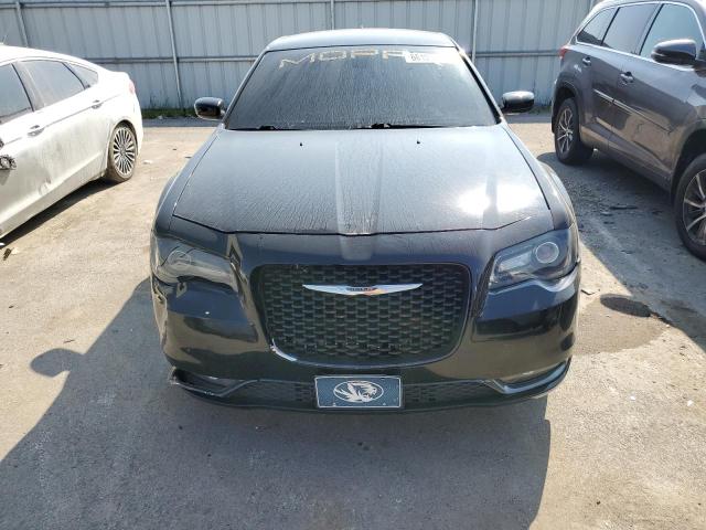 Photo 4 VIN: 2C3CCABT3FH829106 - CHRYSLER 300 S 