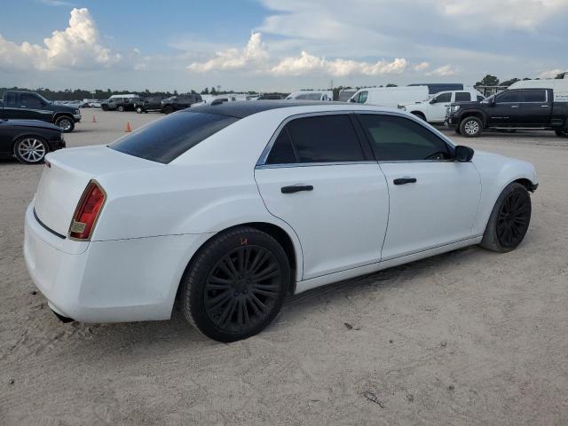 Photo 2 VIN: 2C3CCABT4DH518779 - CHRYSLER 300 S 