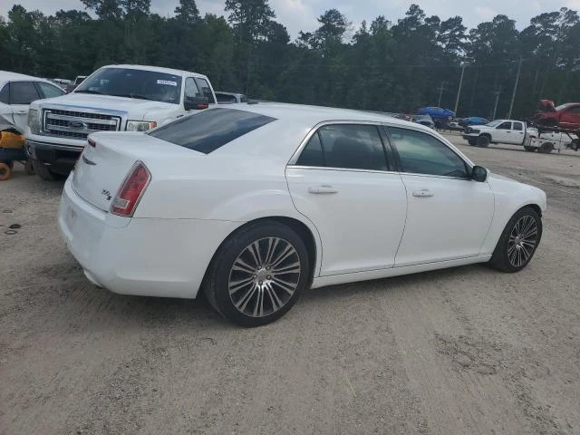 Photo 2 VIN: 2C3CCABT4DH698605 - CHRYSLER 300 S 