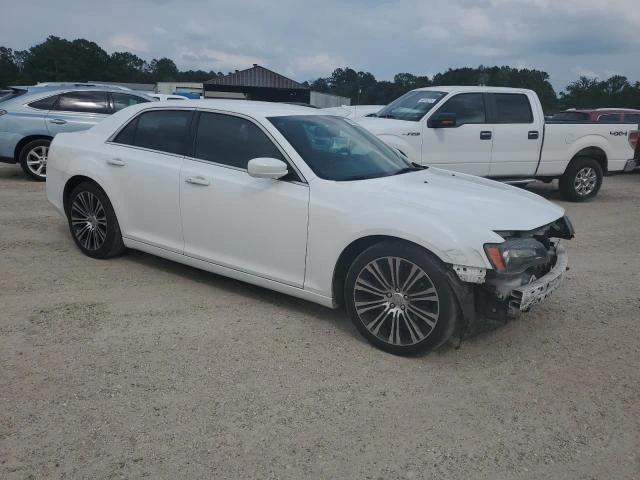 Photo 3 VIN: 2C3CCABT4DH698605 - CHRYSLER 300 S 