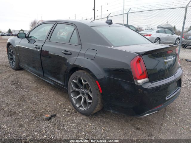 Photo 2 VIN: 2C3CCABT4FH736093 - CHRYSLER 300 