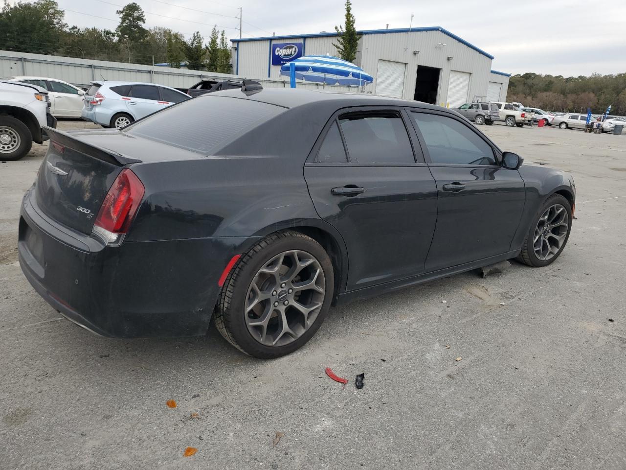 Photo 2 VIN: 2C3CCABT6FH864383 - CHRYSLER 300 