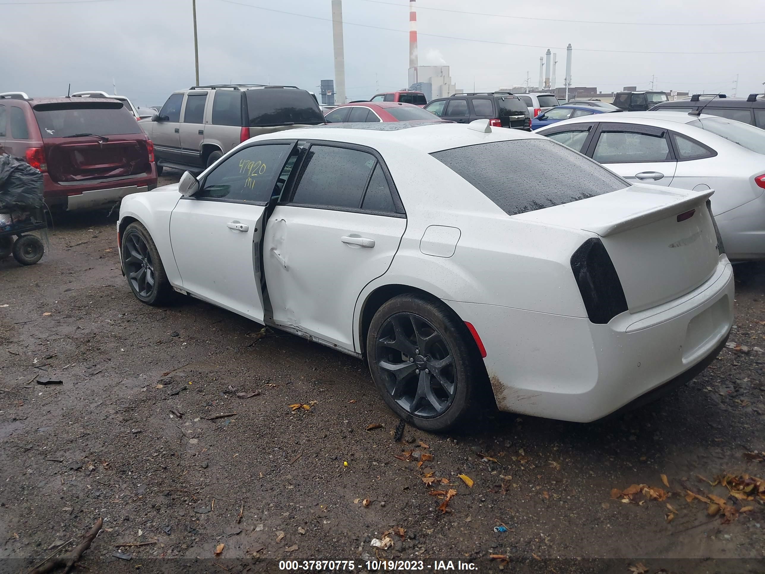 Photo 2 VIN: 2C3CCABT6MH590230 - CHRYSLER 300 