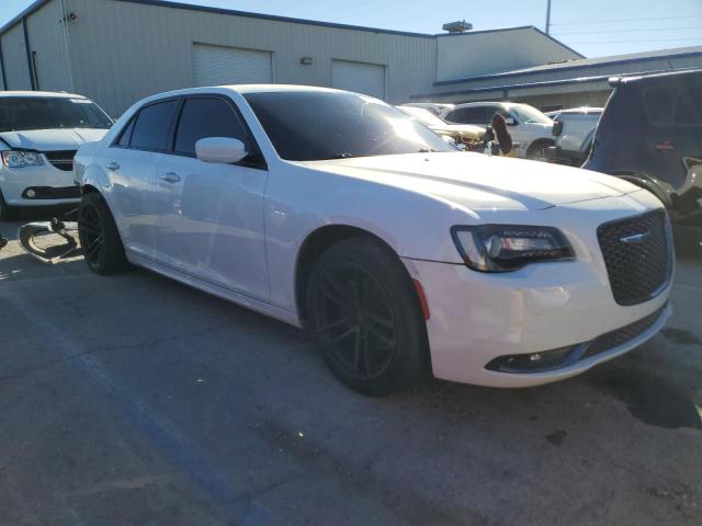 Photo 3 VIN: 2C3CCABT7FH881869 - CHRYSLER 300 