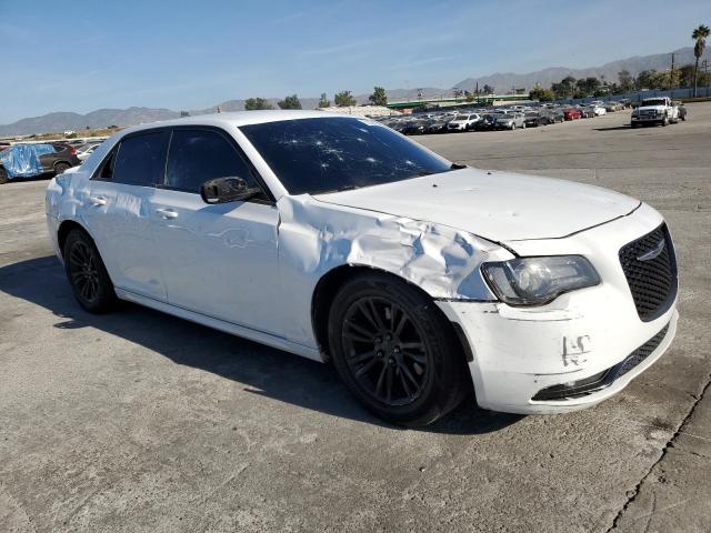 Photo 3 VIN: 2C3CCABT8FH921893 - CHRYSLER 300 