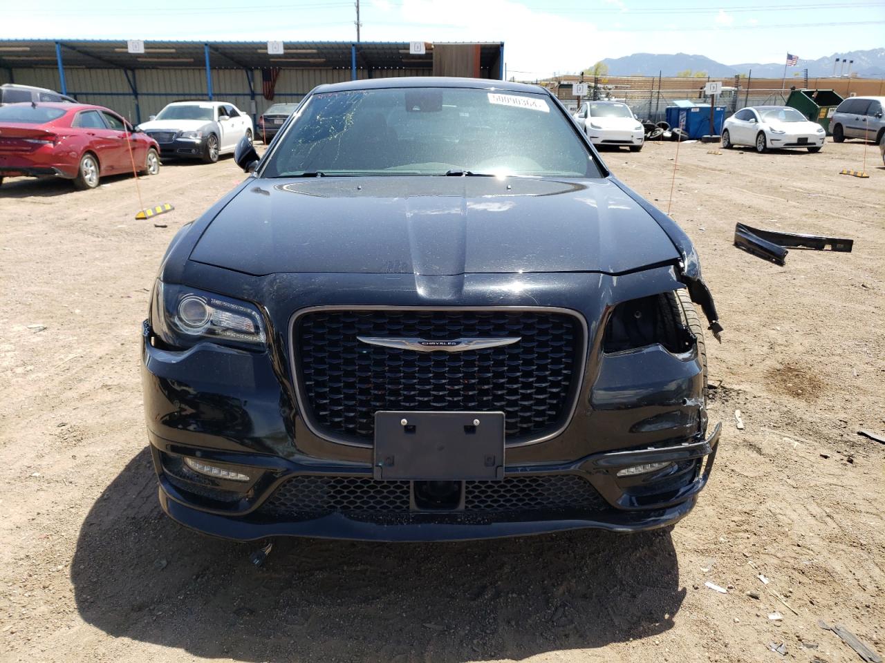 Photo 4 VIN: 2C3CCABT8HH586184 - CHRYSLER 300 