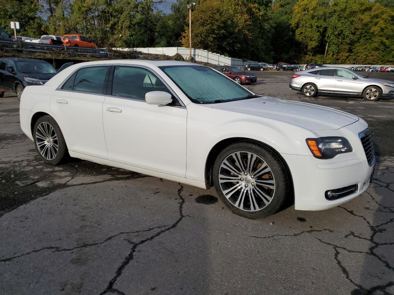 Photo 3 VIN: 2C3CCABTXDH553228 - CHRYSLER 300 