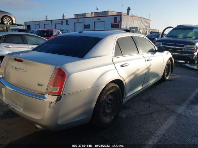 Photo 3 VIN: 2C3CCACG1CH221467 - CHRYSLER 300 