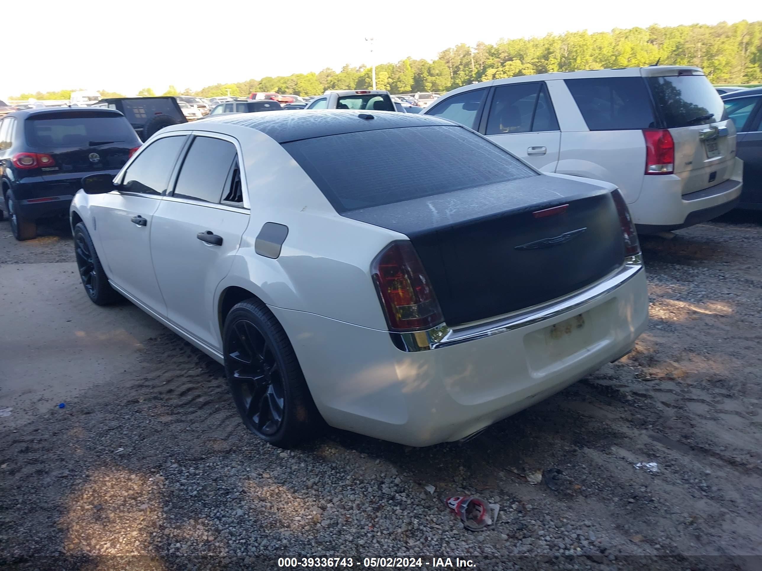 Photo 2 VIN: 2C3CCACG1CH310620 - CHRYSLER 300 