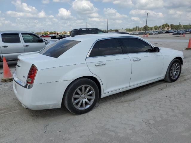 Photo 2 VIN: 2C3CCACG1CH310732 - CHRYSLER 300 